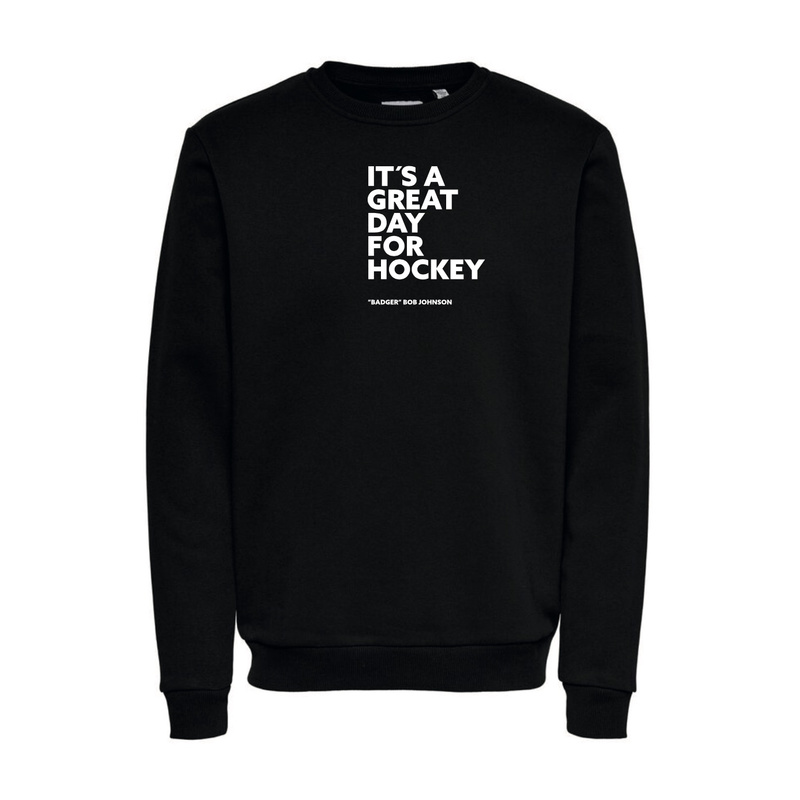 Great day for hockey *NEW* Sweater M